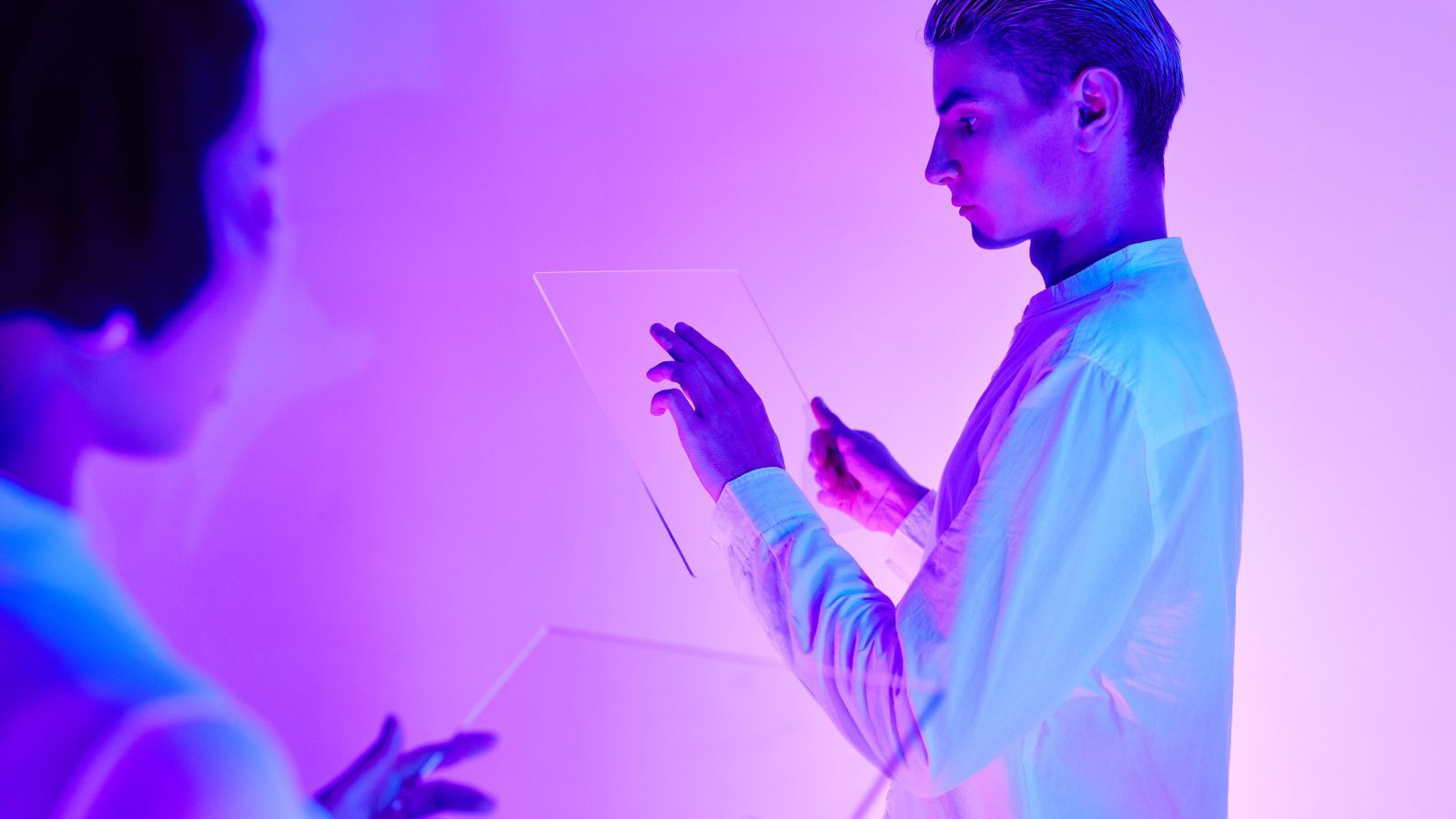 Tehnologie viitoare într-o lumină violet